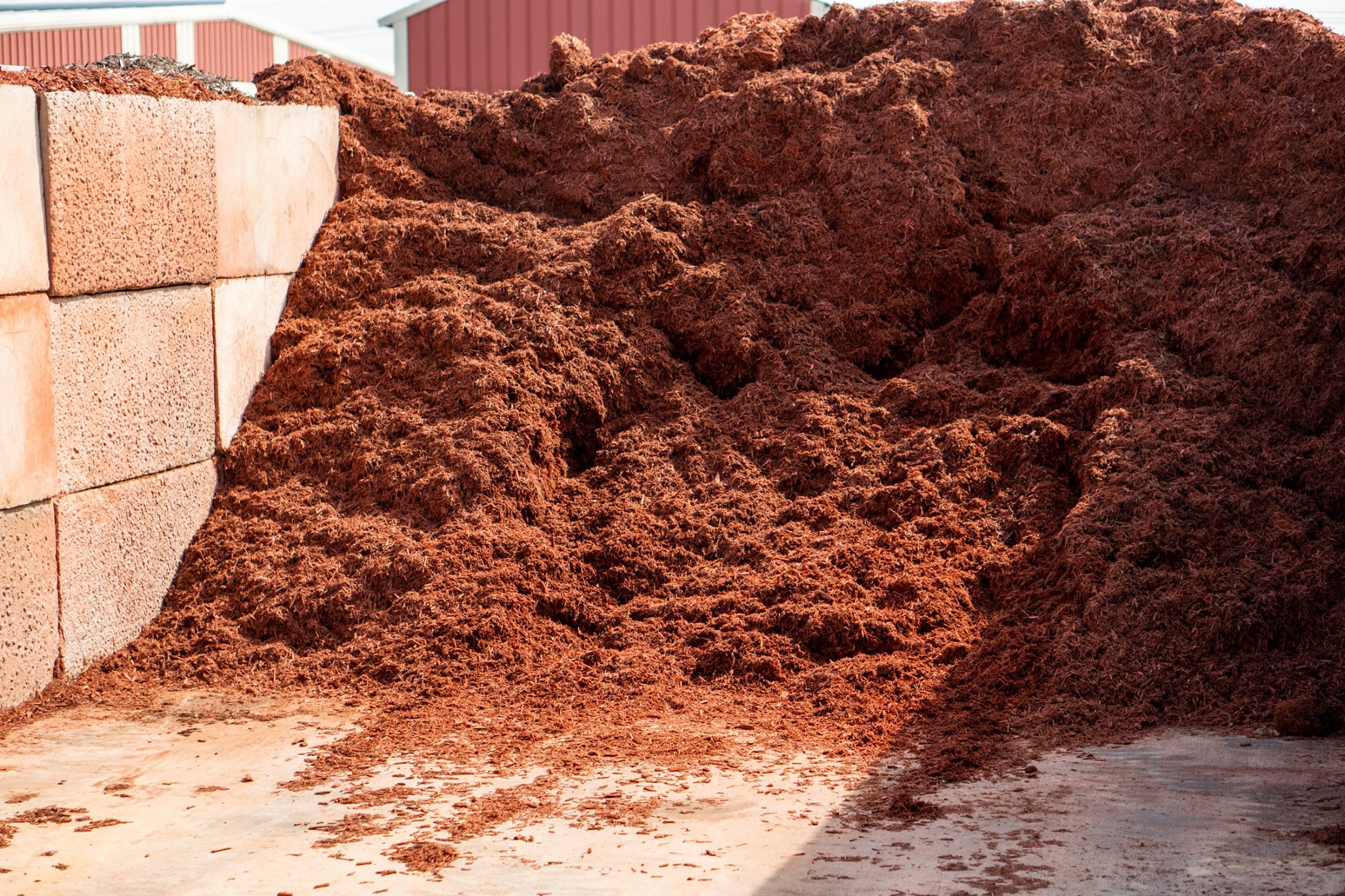 Mulch Delivery Hardwood Mulch Owensboro, KY Imperial Lawns