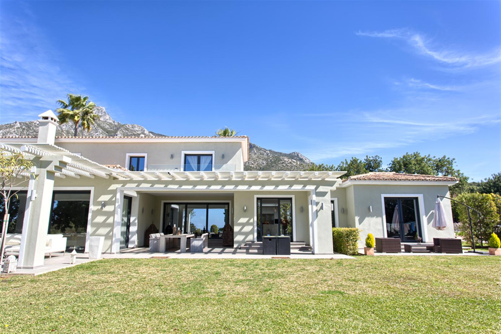 Magnificent Villa In Golden Mile Marbella Imperio Banus