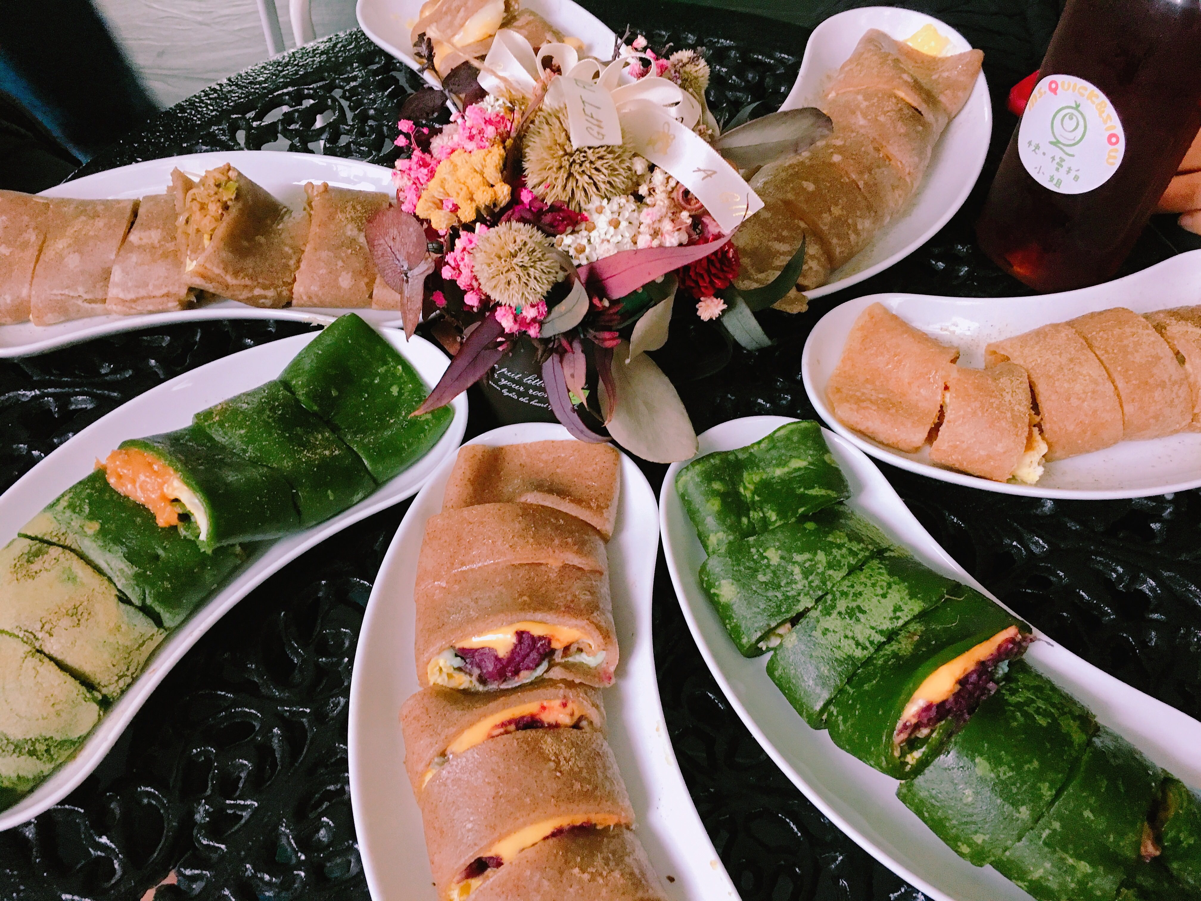 【高雄美食】快・慢拍小姐，視覺系小山園抹茶蛋餅，每日不同限量餅皮及創意內餡