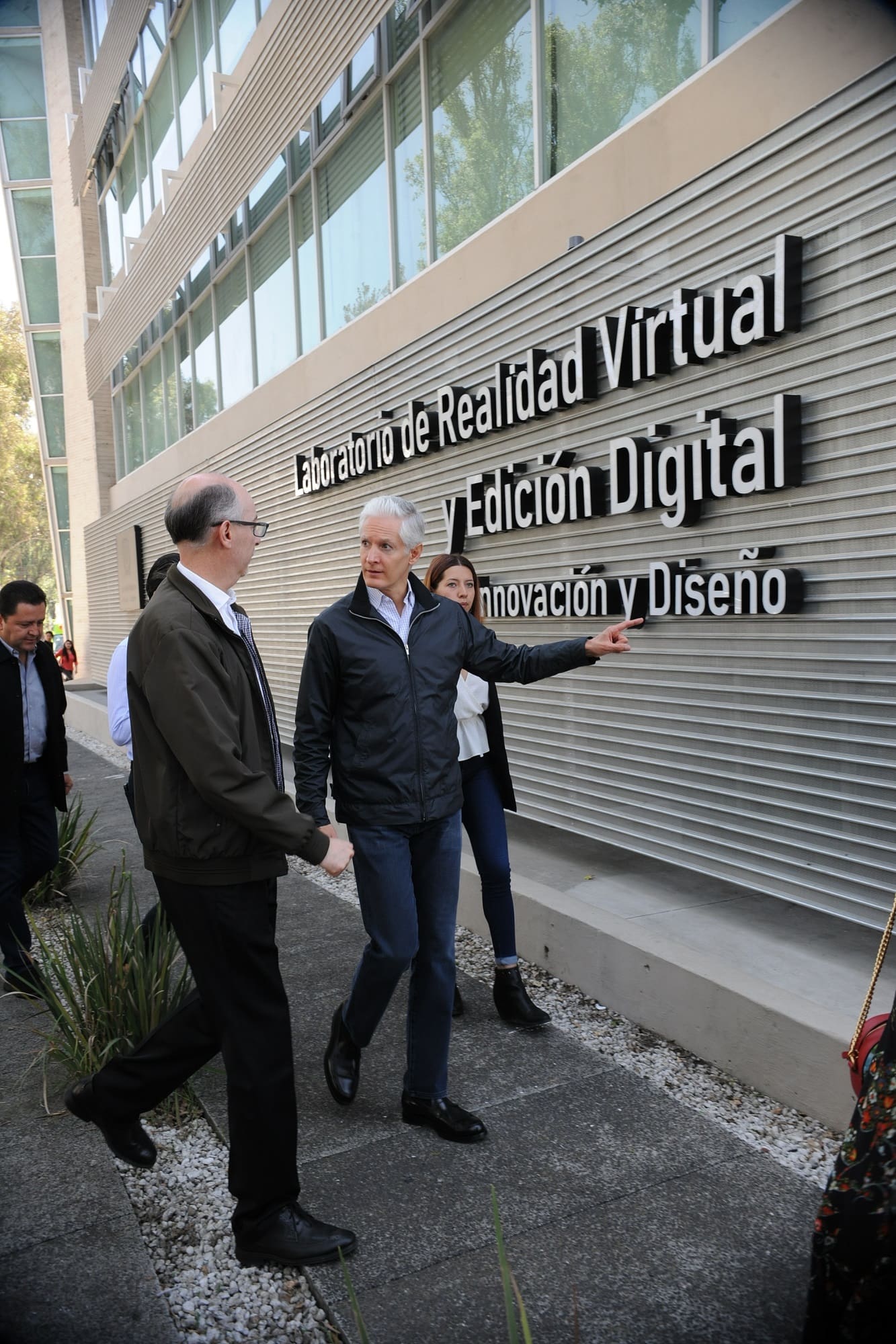 Impulsando la tecnología, inaugura Alfredo del Mazo un laboratorio de realidad virtual
