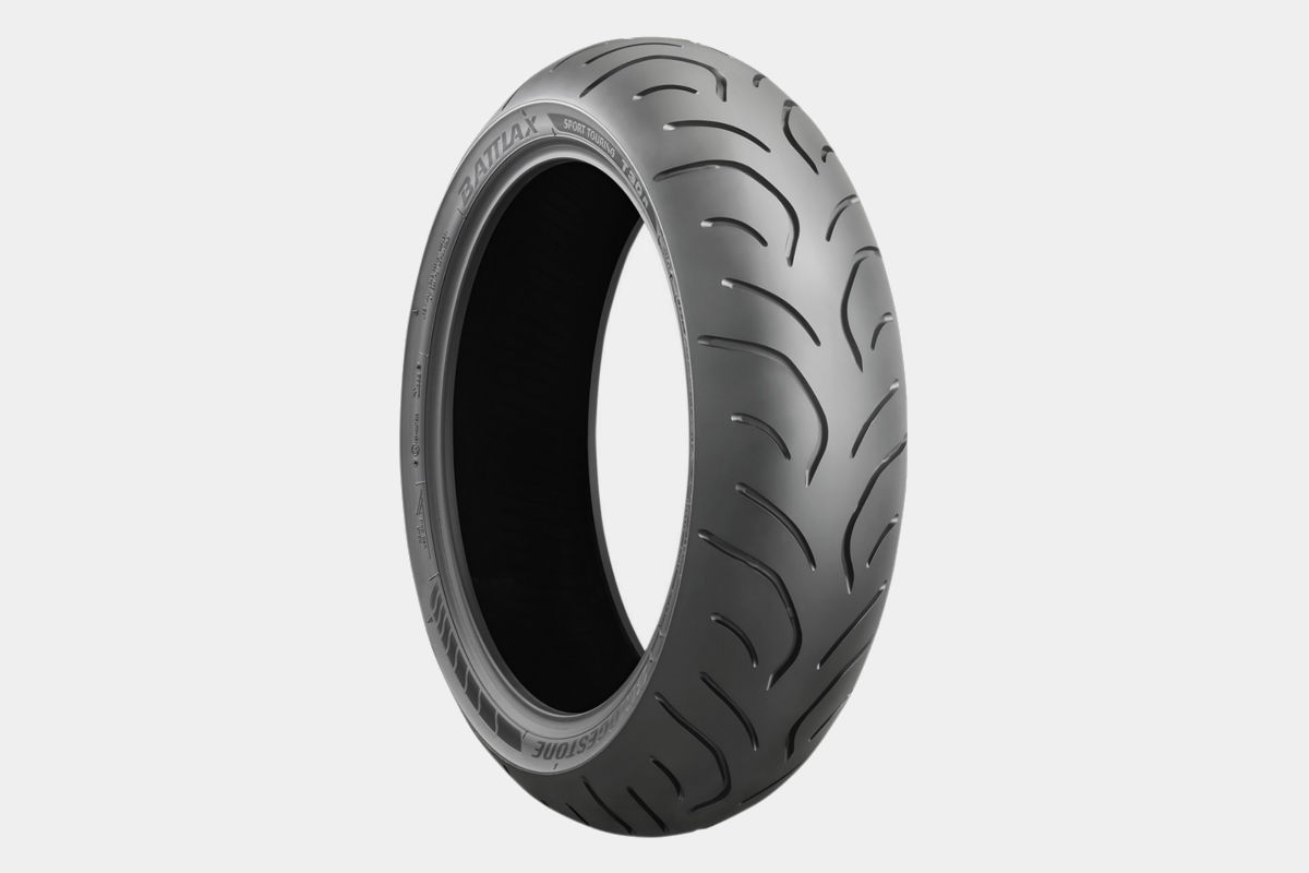Downpour 10 Best Rain Tires for Motorcycles Improb