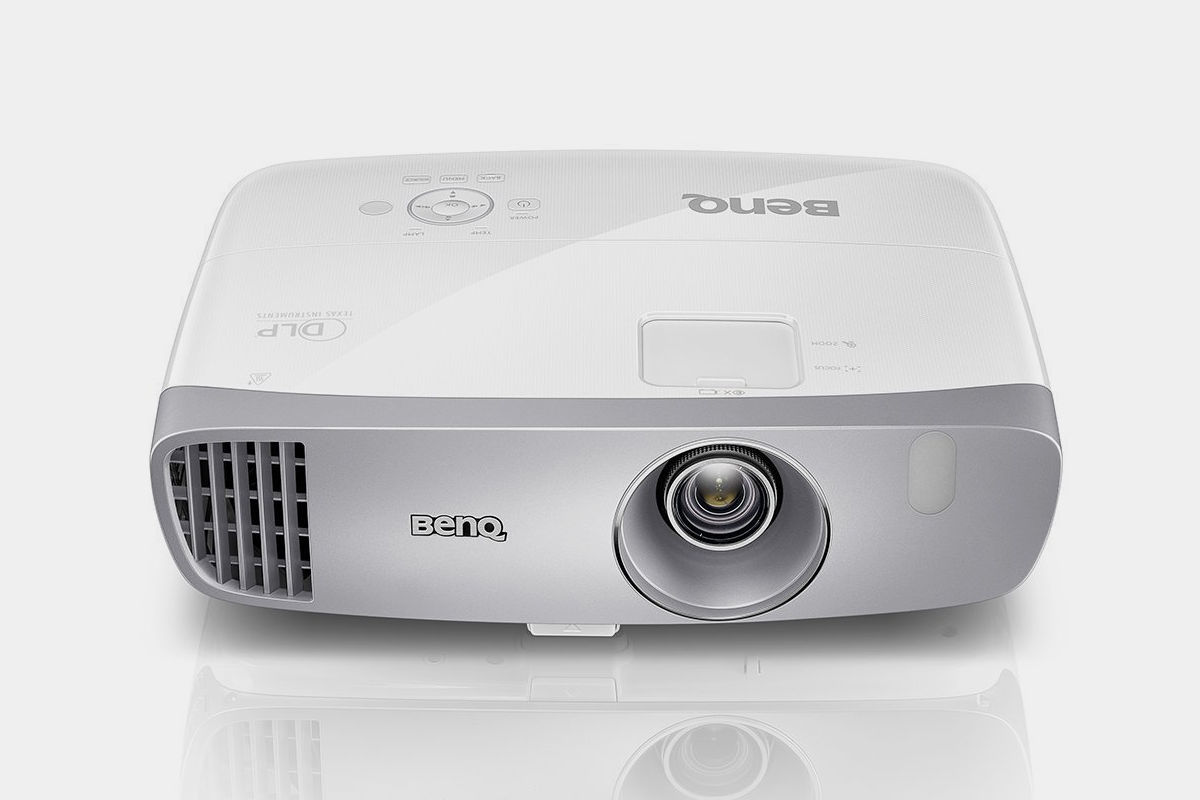 The 8 Best Gaming Projectors Improb