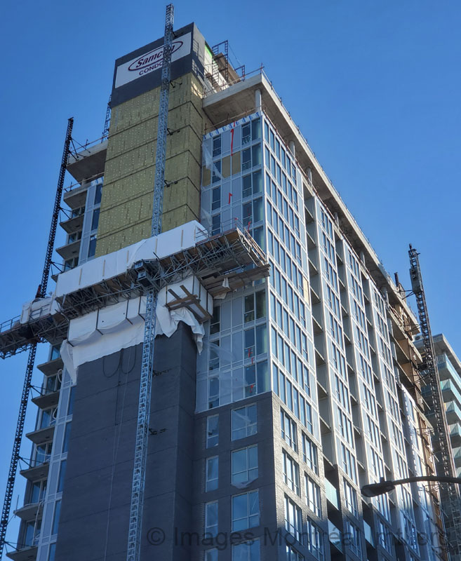 Le Drummond II CentreVille Montreal