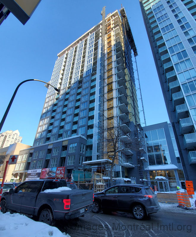 Le Drummond II CentreVille Montreal