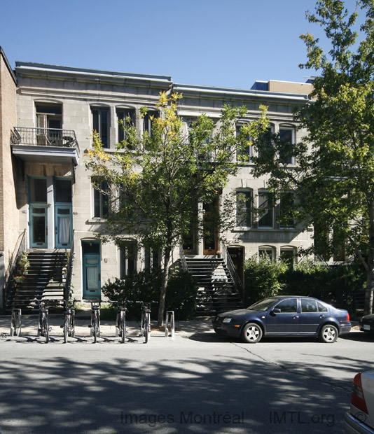 Triplex on SainteFamille Montreal
