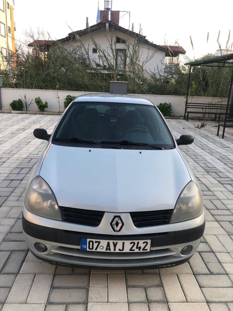 CLİO Araba 1677611892