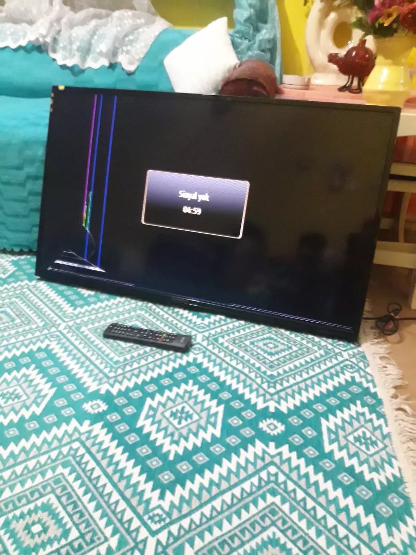 tv ekrani kirik goruntu cikiyor Ev Aletleri 1676473558