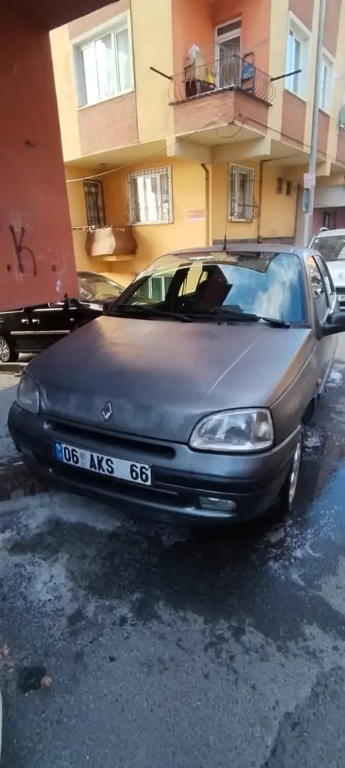 1998 model reno clio otomatik vites Araba 1678547827