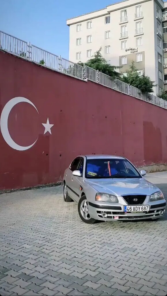 Hyundai Elentra 2004 - Araba - 1673983930