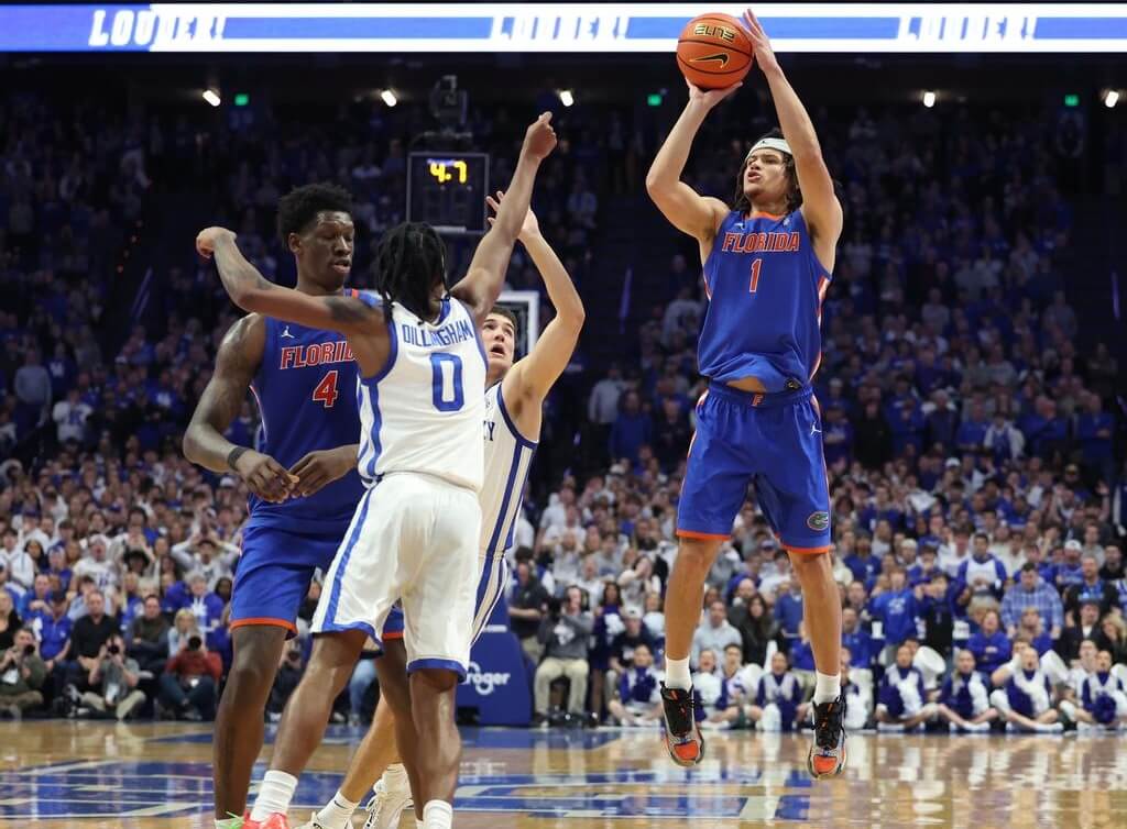 Gator basketball gets signature win over Kentucky In All Kinds of Weather