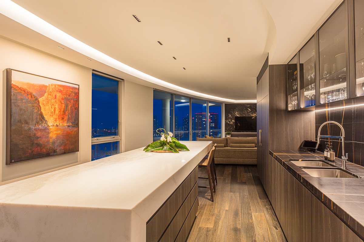 Surfers Paradise Apartment