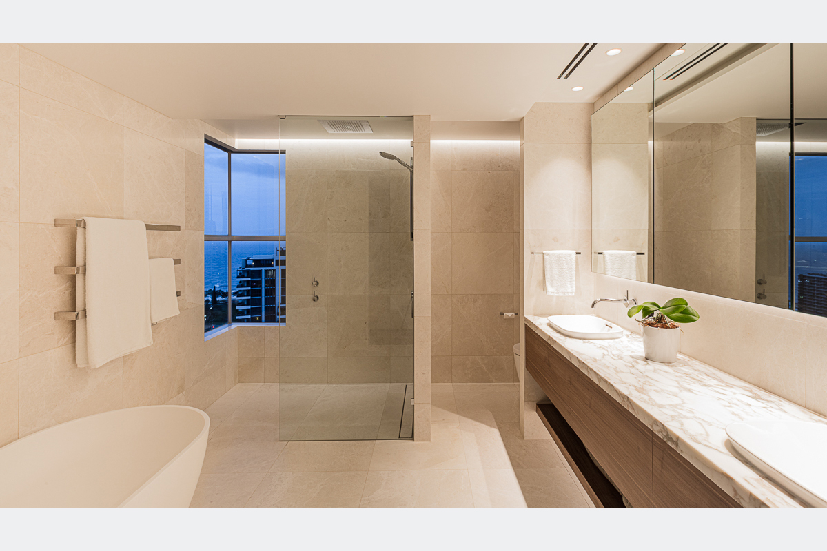 Surfers Paradise Apartment