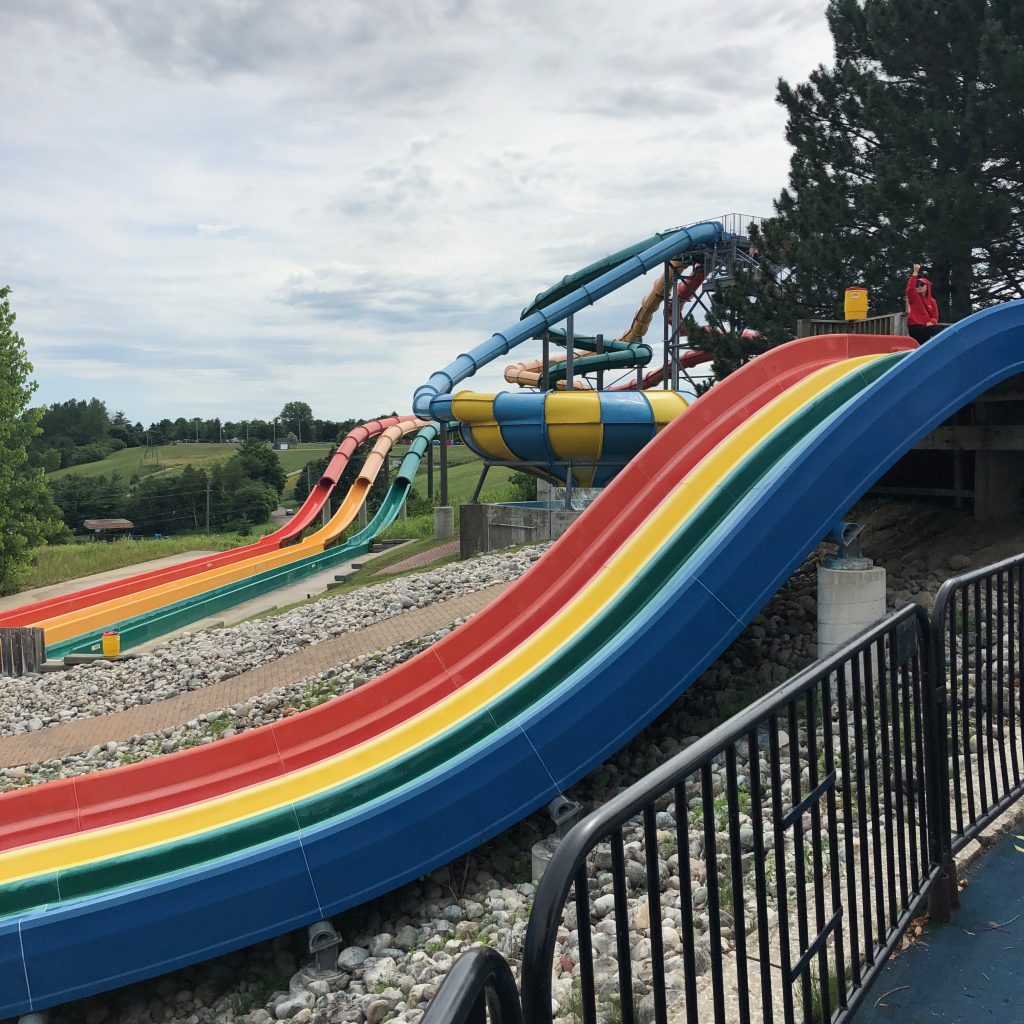 5 Waterparks in Ontario You and Your Teen Will Love INBETWEEN