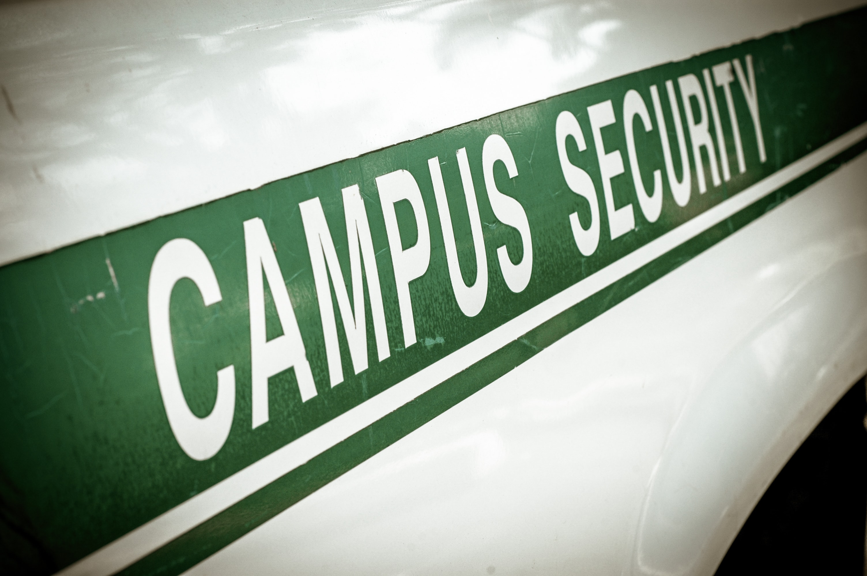 How to Improve Safety on College Campuses(05)