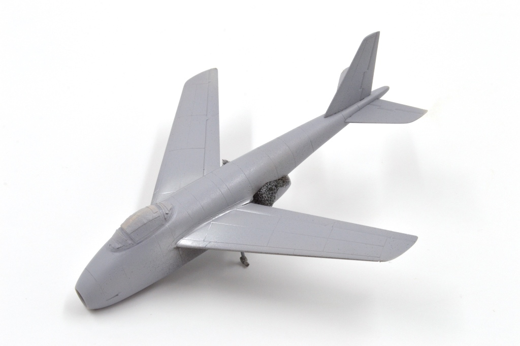 P1011_11 – Inch High Guy