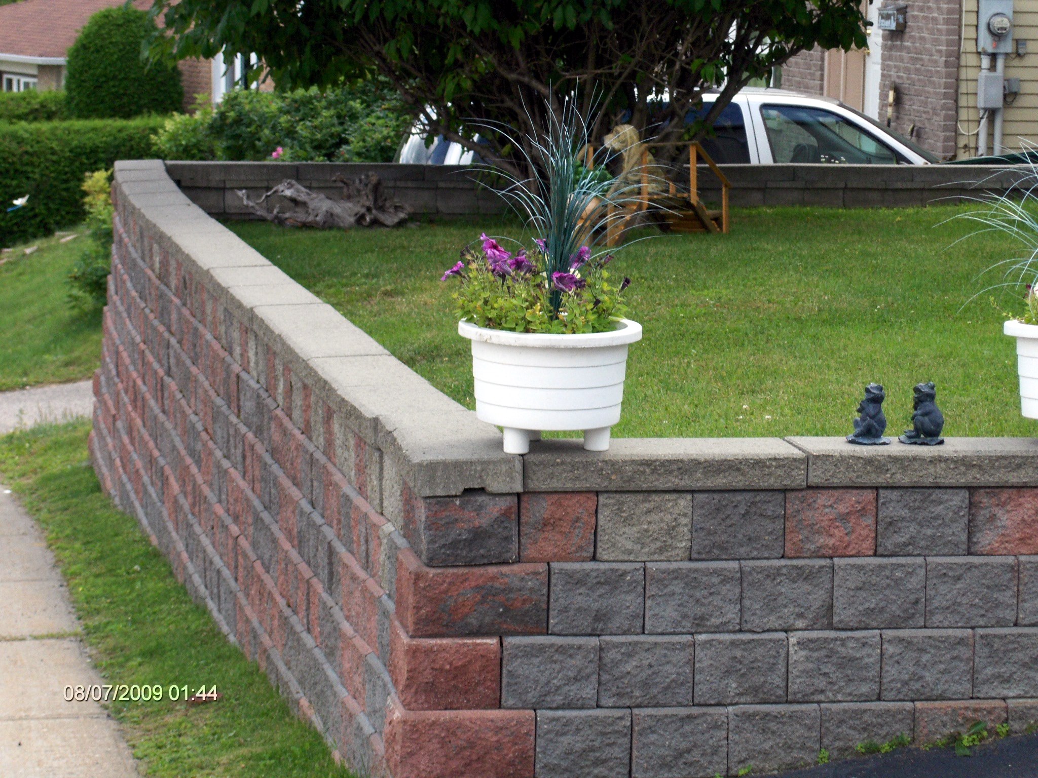 How To Build A Concrete Block Garden Wall With Mortarless Pendleton