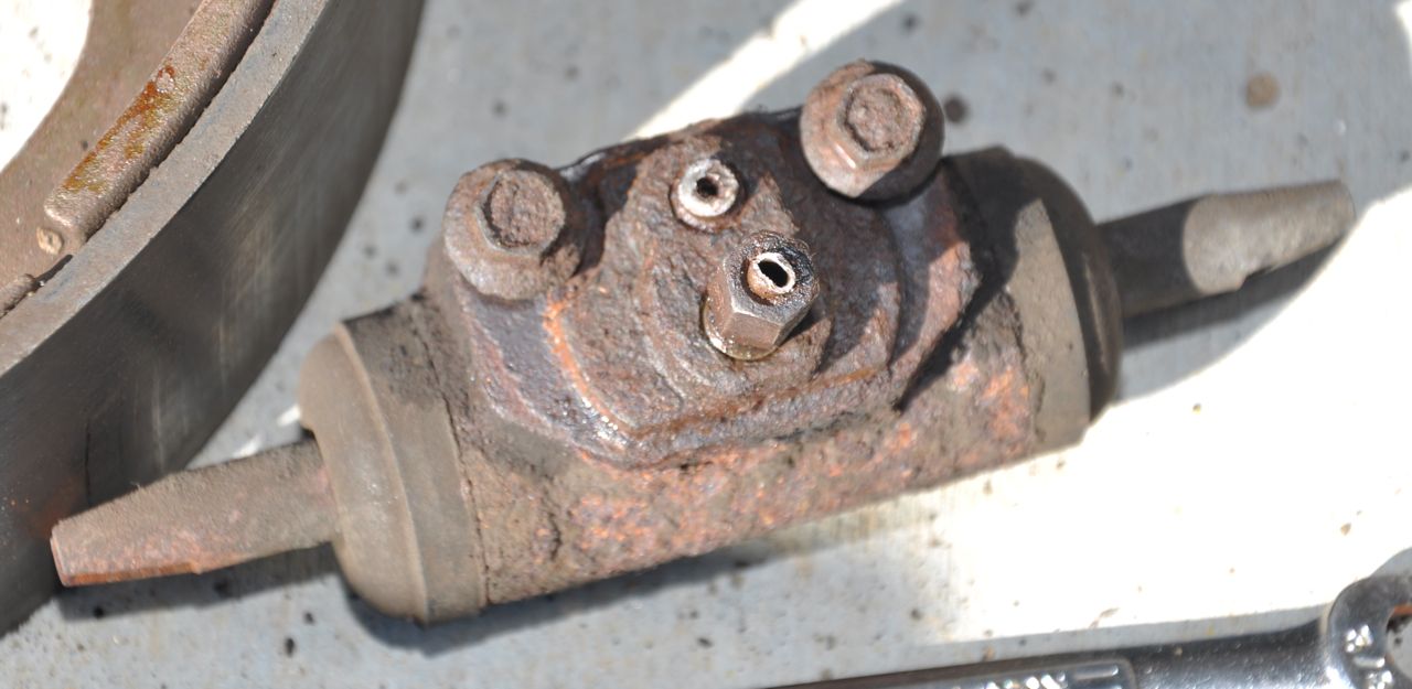 Dodge B250 Ram Van Wagon 5.2L 318ci Repair