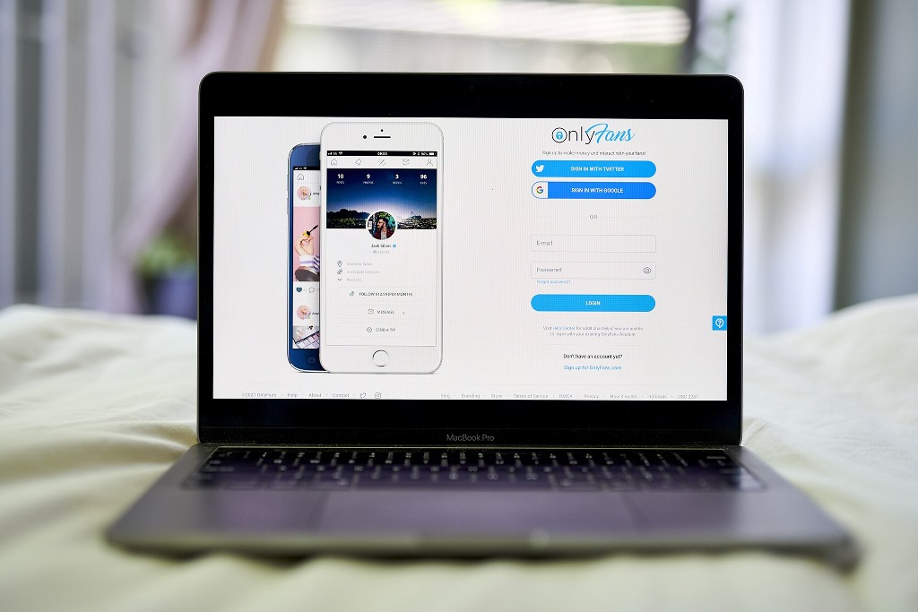 Is OnlyFans Safe to Use? (FULL Answer) Increditools