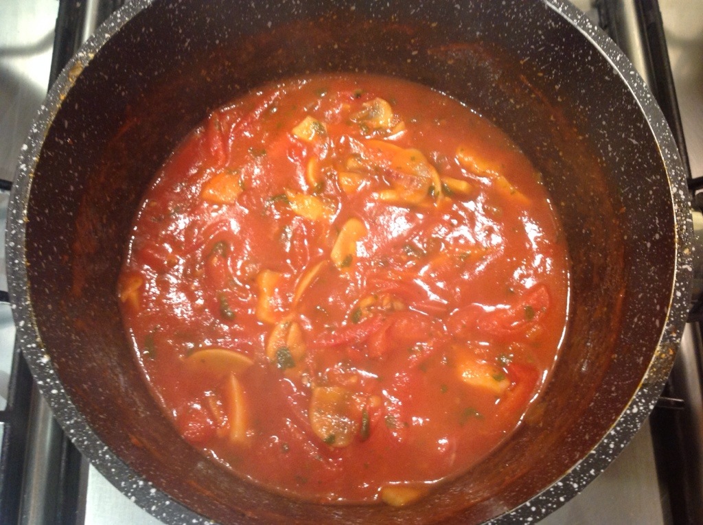 Sugo Con Funghi Champignon E Pomodoro