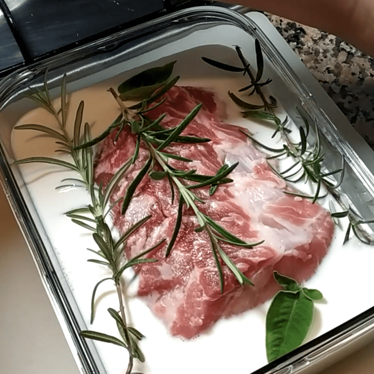 ARROSTO DI MAIALE AL LATTE COTTO AL FORNO ROAST OF PORK WITH MILK