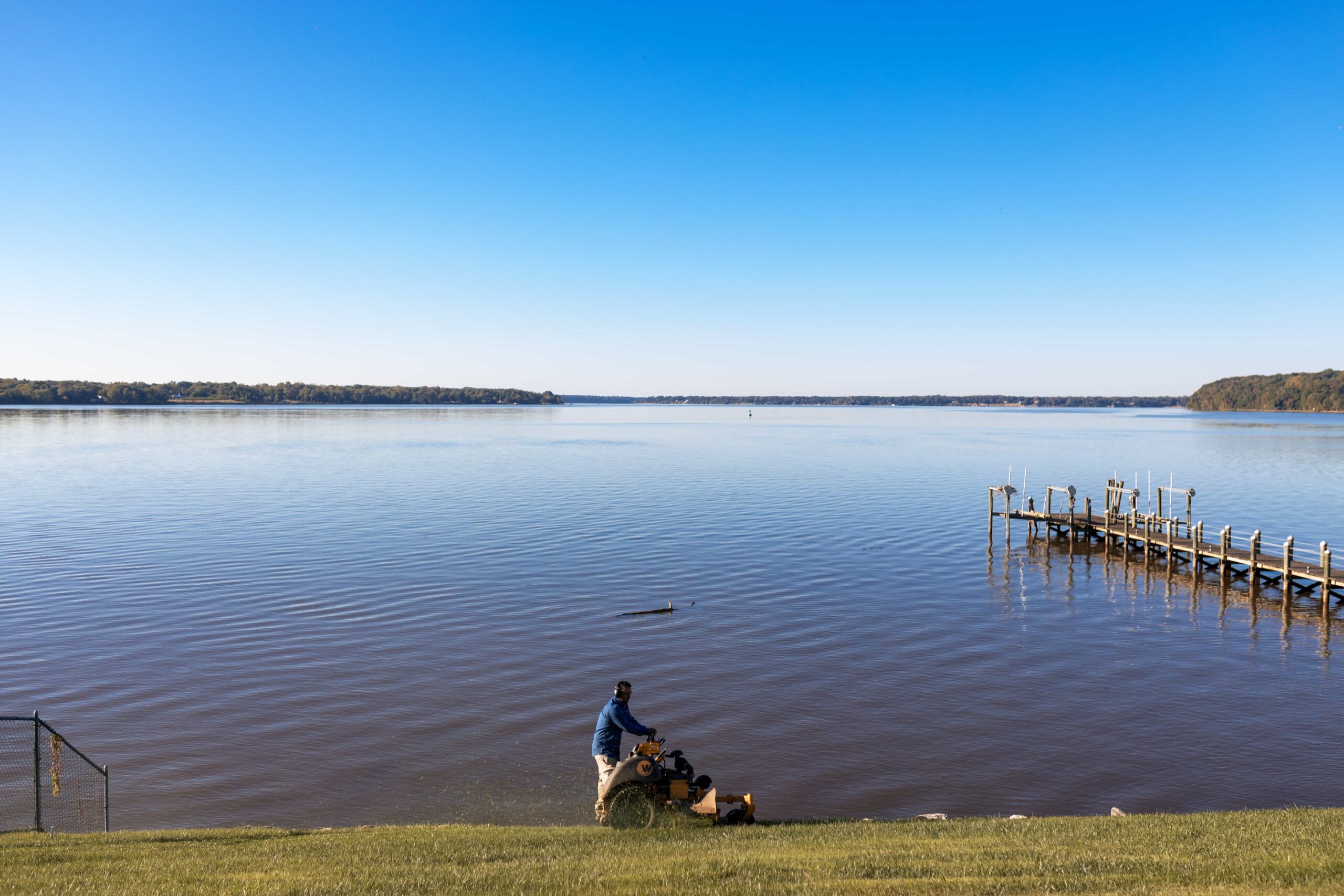 Professional Mowing and Edging Services in Northern Virginia