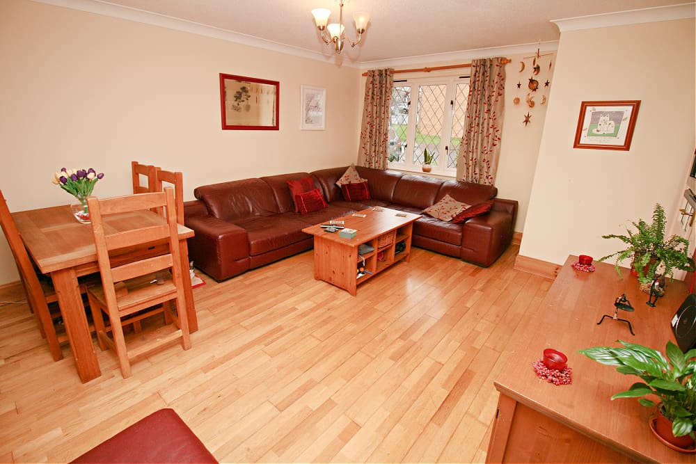 26 Cooper Avenue Carluke ML8 5US Independent Estates