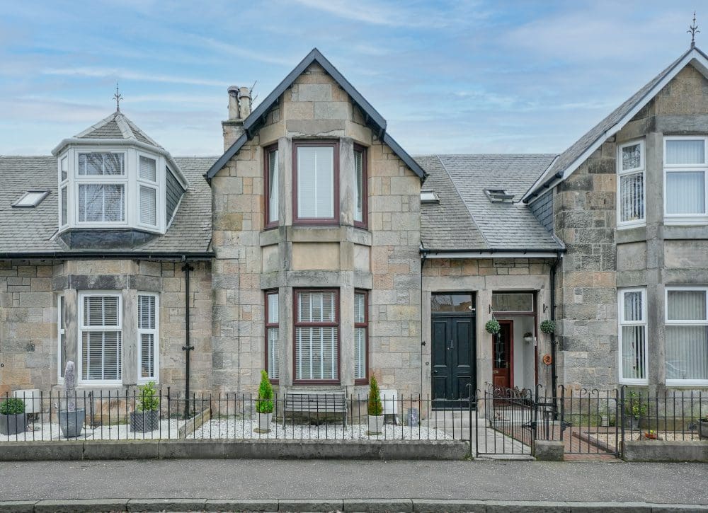 4 Knoxland Square Dumbarton Independent Estates