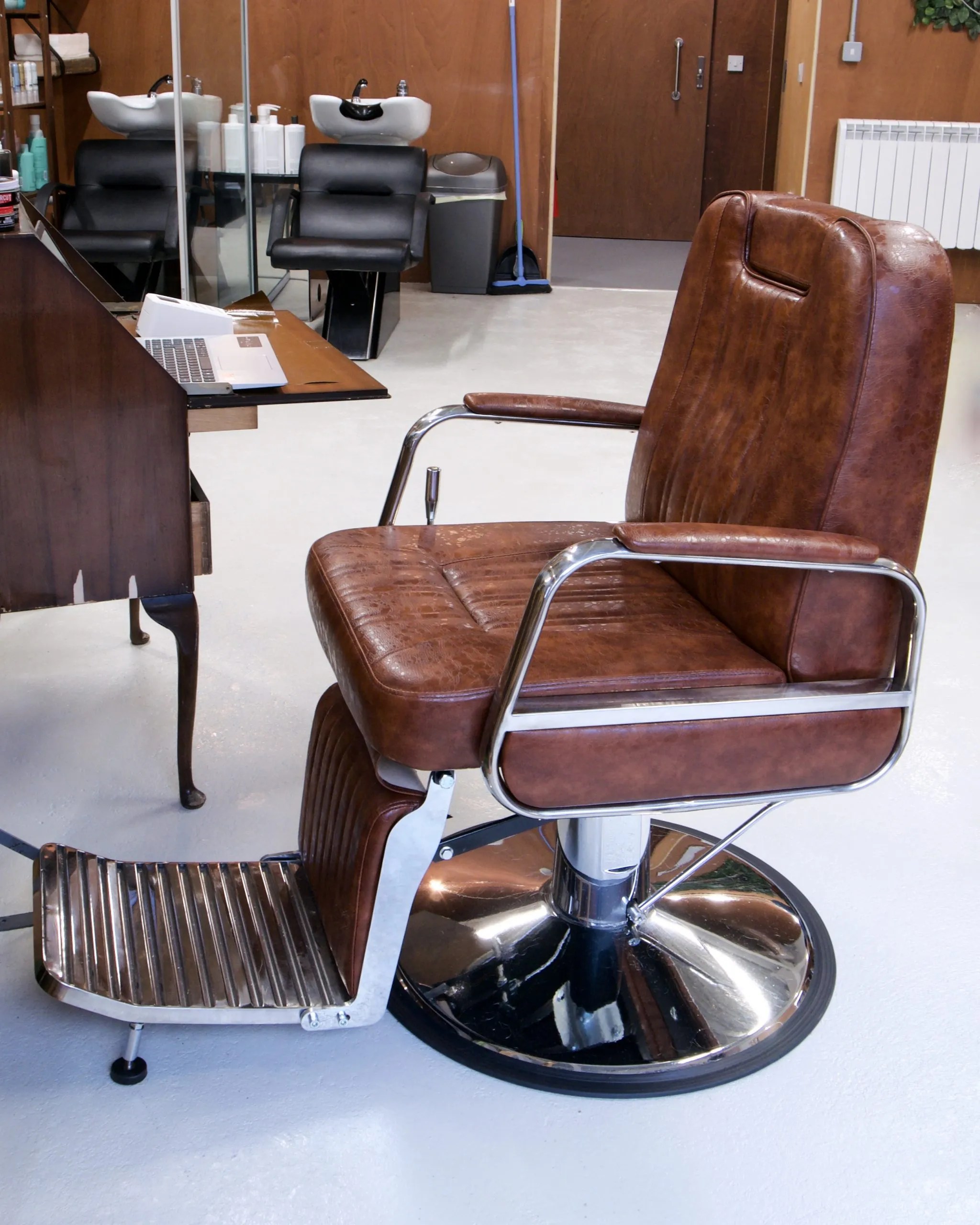 We’re Delighted to New Business Red & Co Hair Salon to Stirling