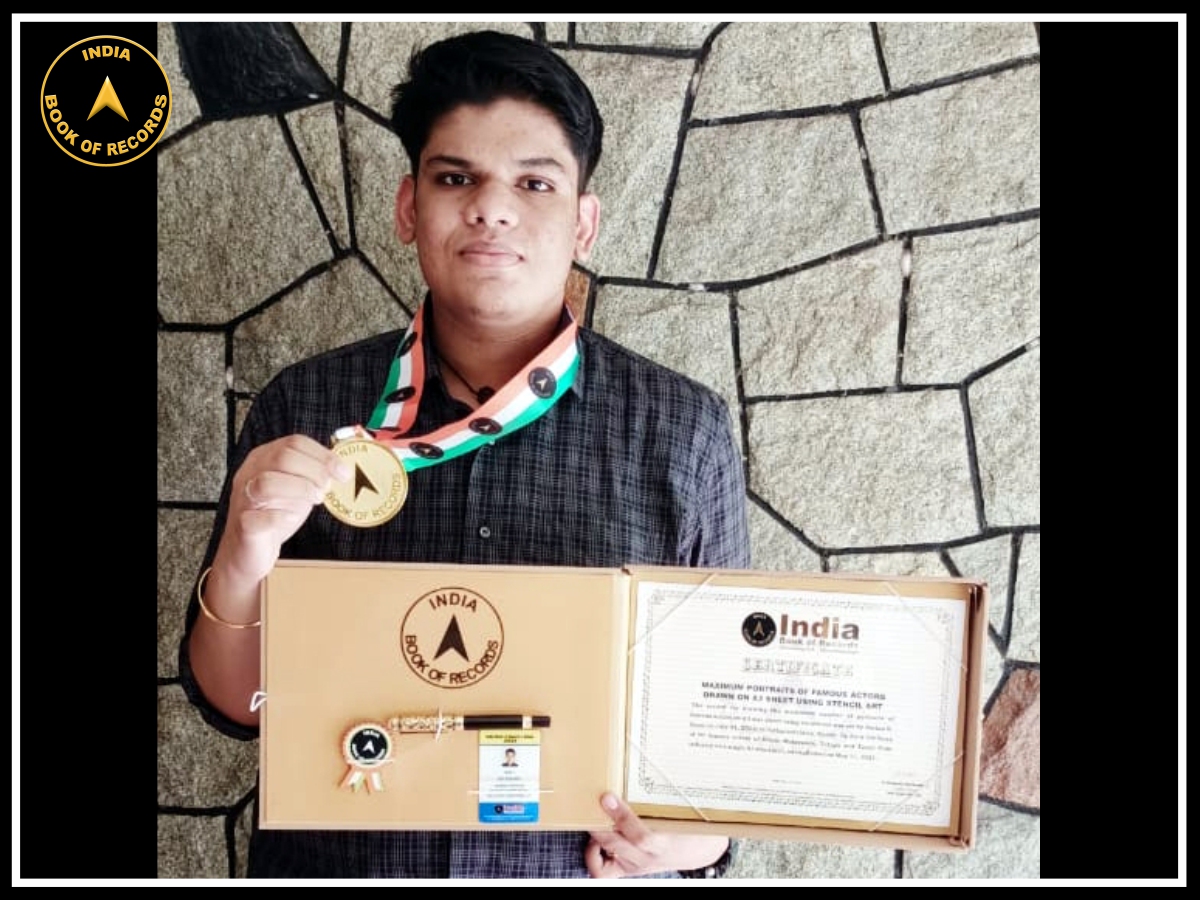 Maximum portraits of famous actors drawn on A3 sheet using stencil art