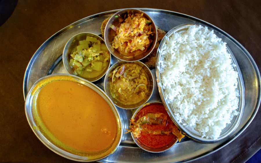 Authentic Bengali Cuisine 7 Places In Delhi For The Best Bengali food