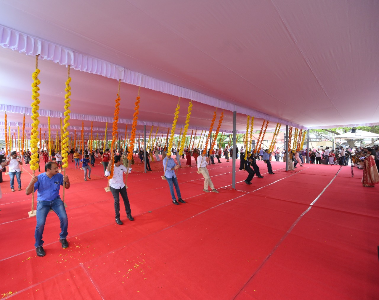 South Indian Bank sets a world record for Staging and swinging 101