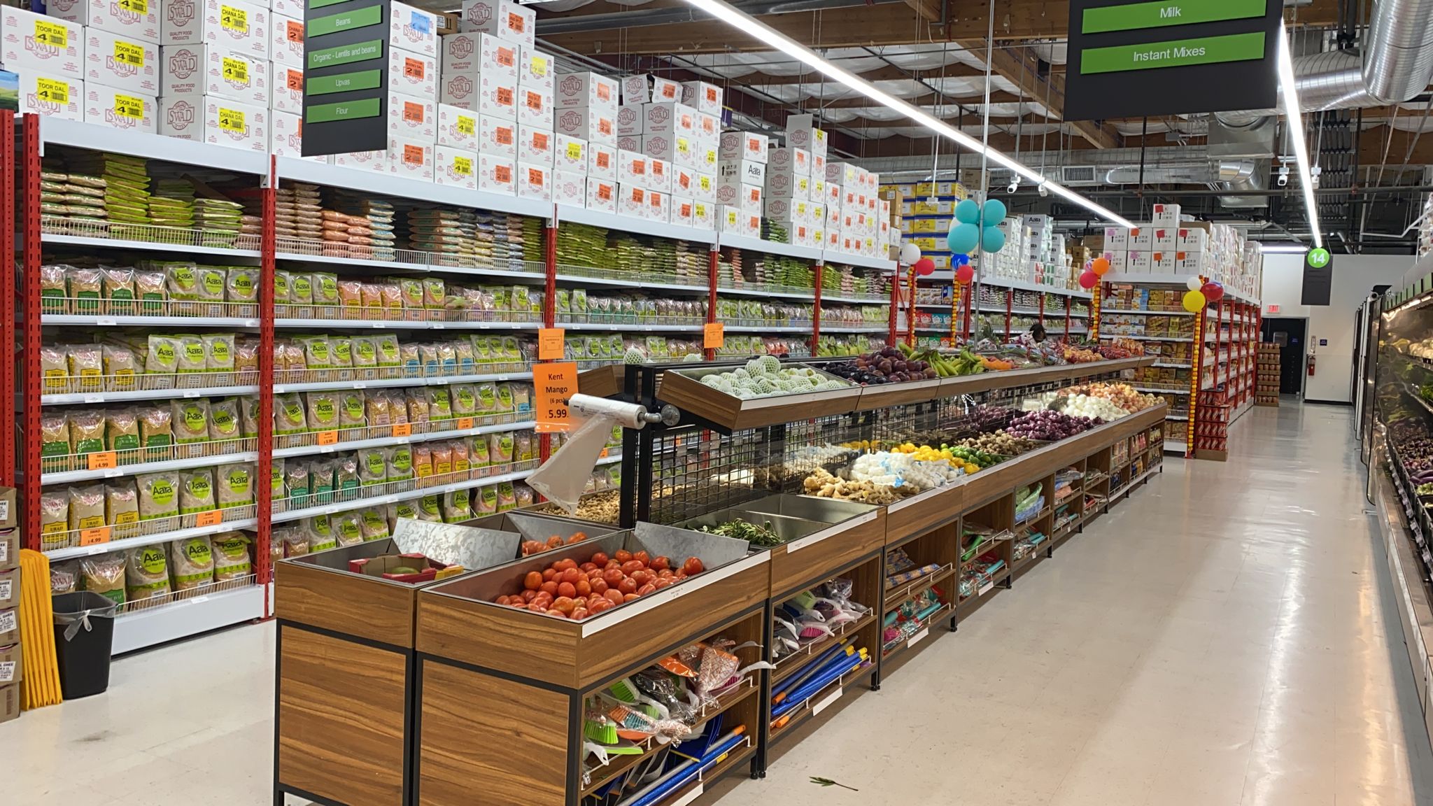 INDIA METRO HYPERMARKET