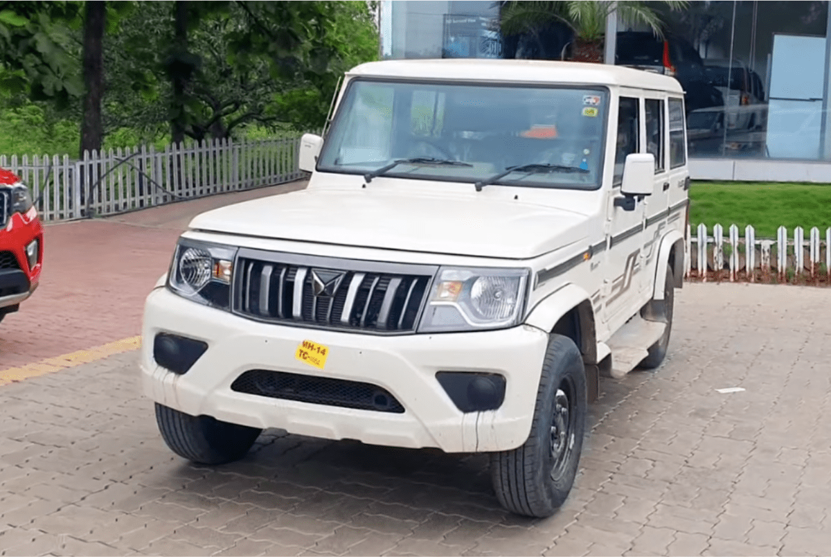 2022 Mahindra Bolero First Look With New Twin Peak Logo Walk Around Video