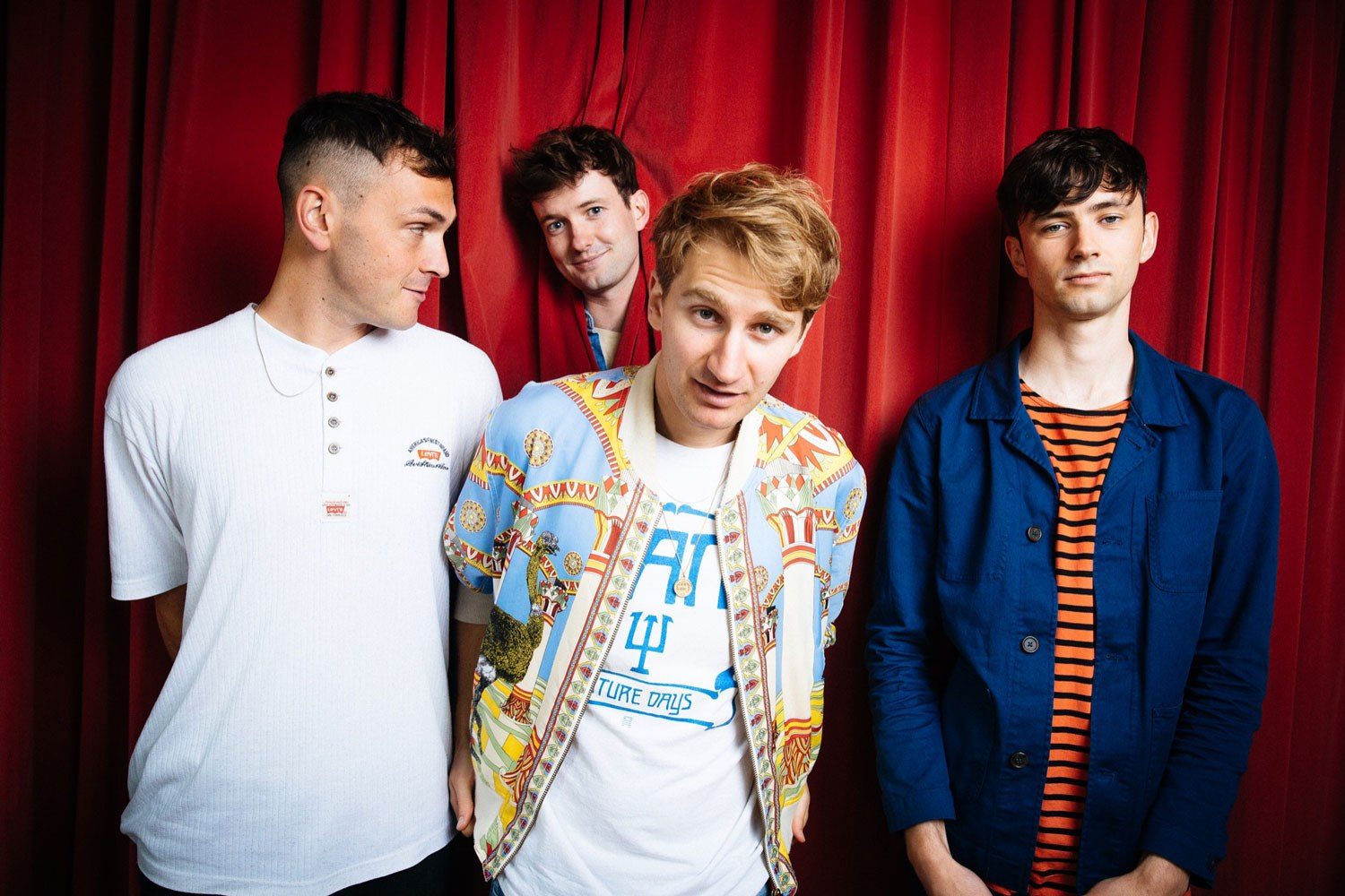 Glass Animals reversiona “Heat Waves” ft. iann dior