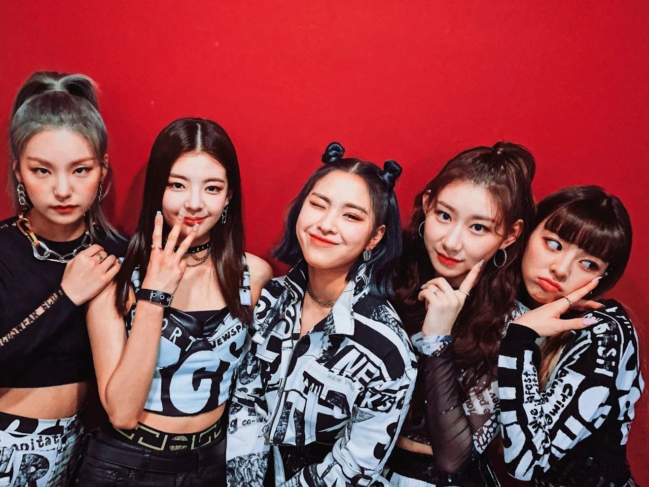 ITZY Tease A Hollywood Western Concept For "Not Shy" Indigo Music
