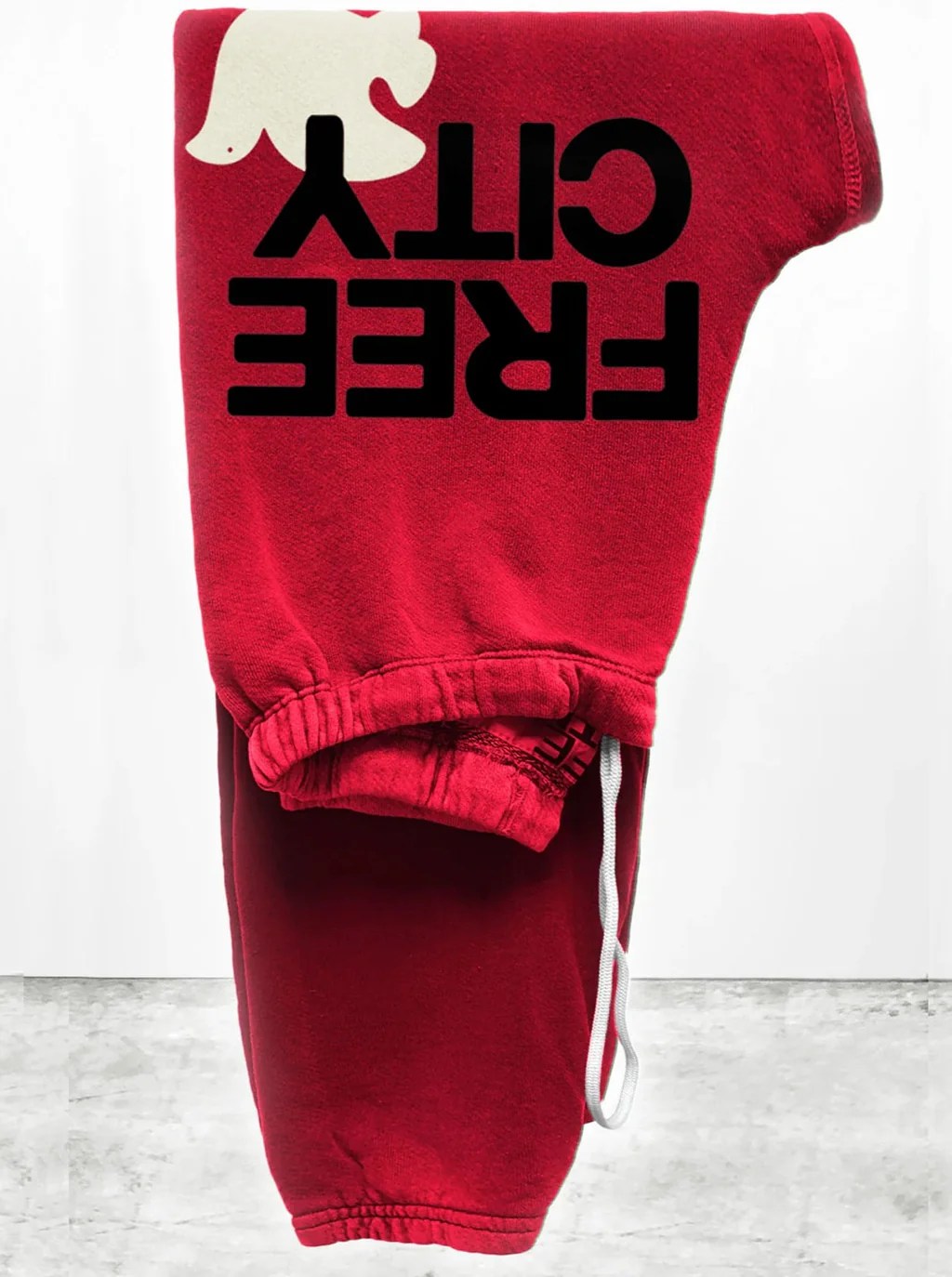 FREECITY LARGE SWEATPANT IN ARTYARD RED CREAM Indigo Octopus