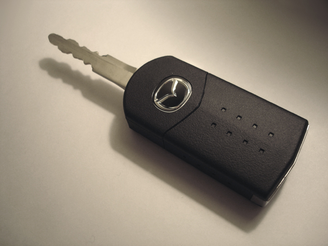 Flip-key for mazda 3