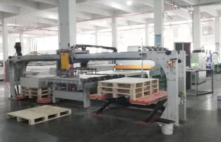Mesin Pemuatan Otomatis Listrik Sistem Kontrol PLC Saklar Fotolistrik