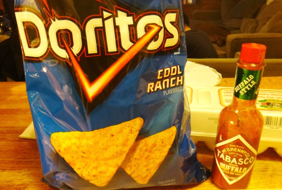 Game Day Appetizers Turkey Buffalo Meatballs w/ Cool Ranch Doritos