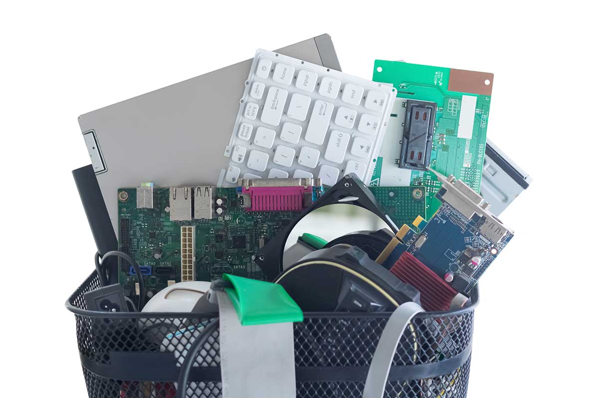 Four Reasons Businesses Should Recycle Old Electronics