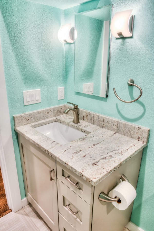 20 Classic Gray Bathroom Ideas