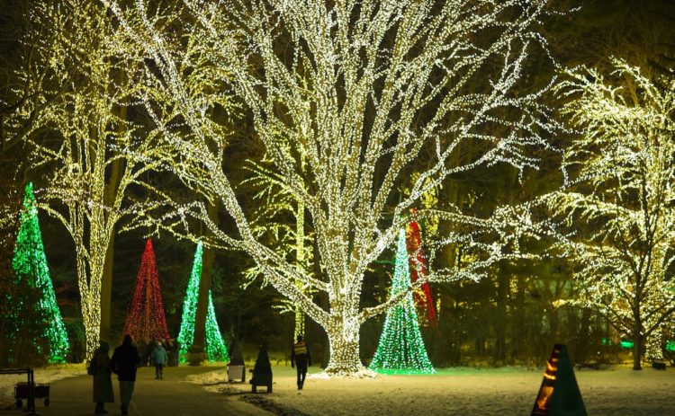 Best Christmas Lights In Indiana 2022 Best Spots To See Christmas Light In Indianapolis - Indy's Child