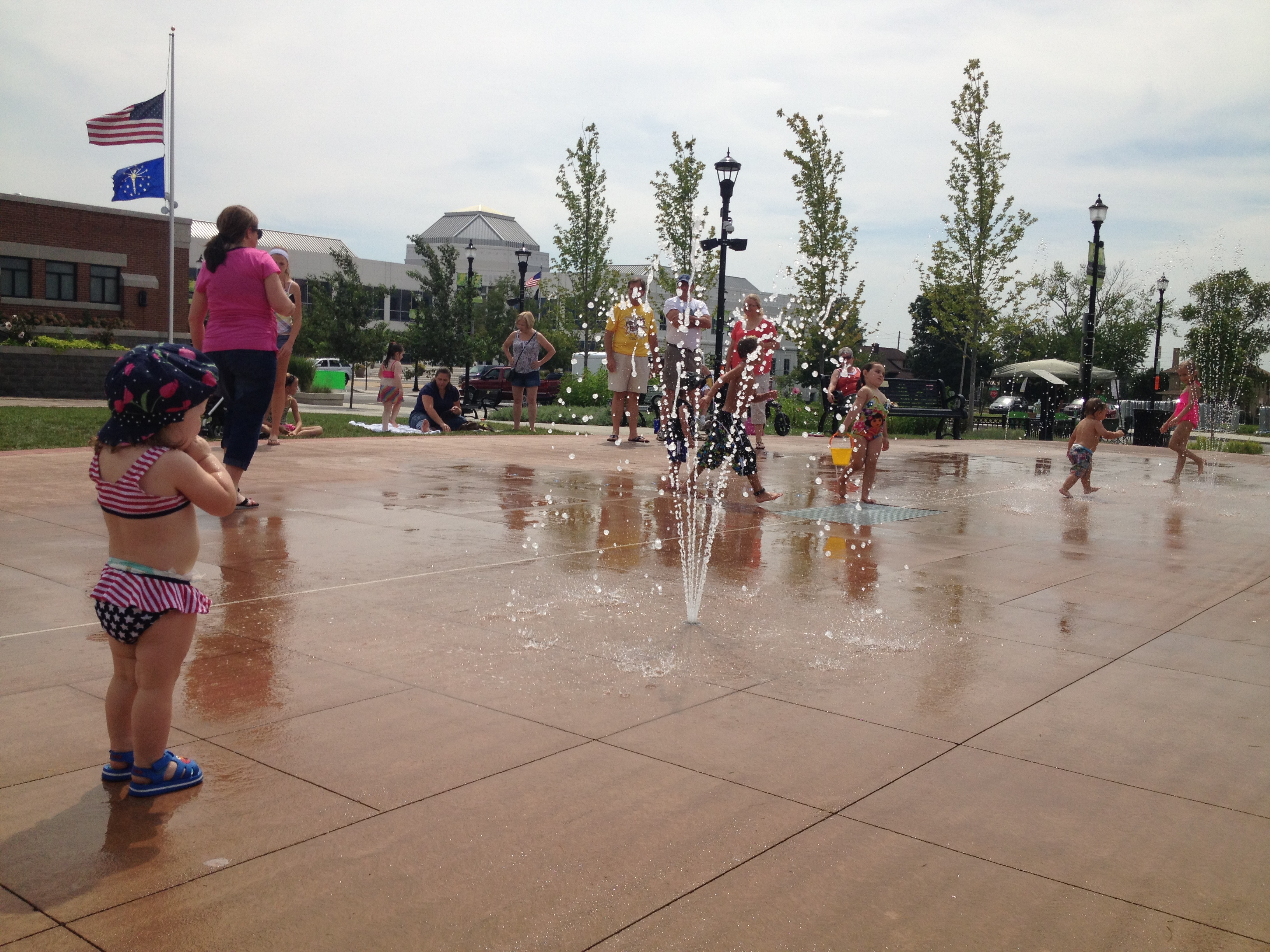 Indiana Dunes Live Splash Pad at Central Park Plaza Indy with Kids