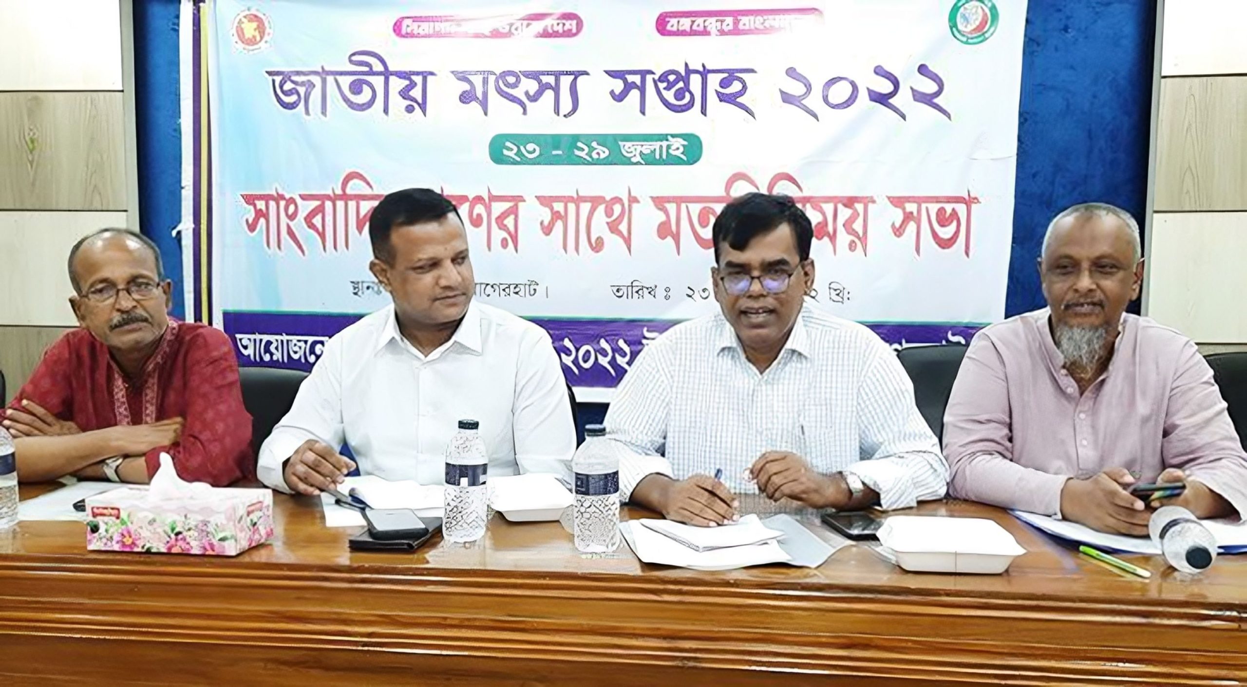 স্থানীয় চাহিদা মিটিয়ে সারা দেশে যাচ্ছে বাগেরহাটের মাছ