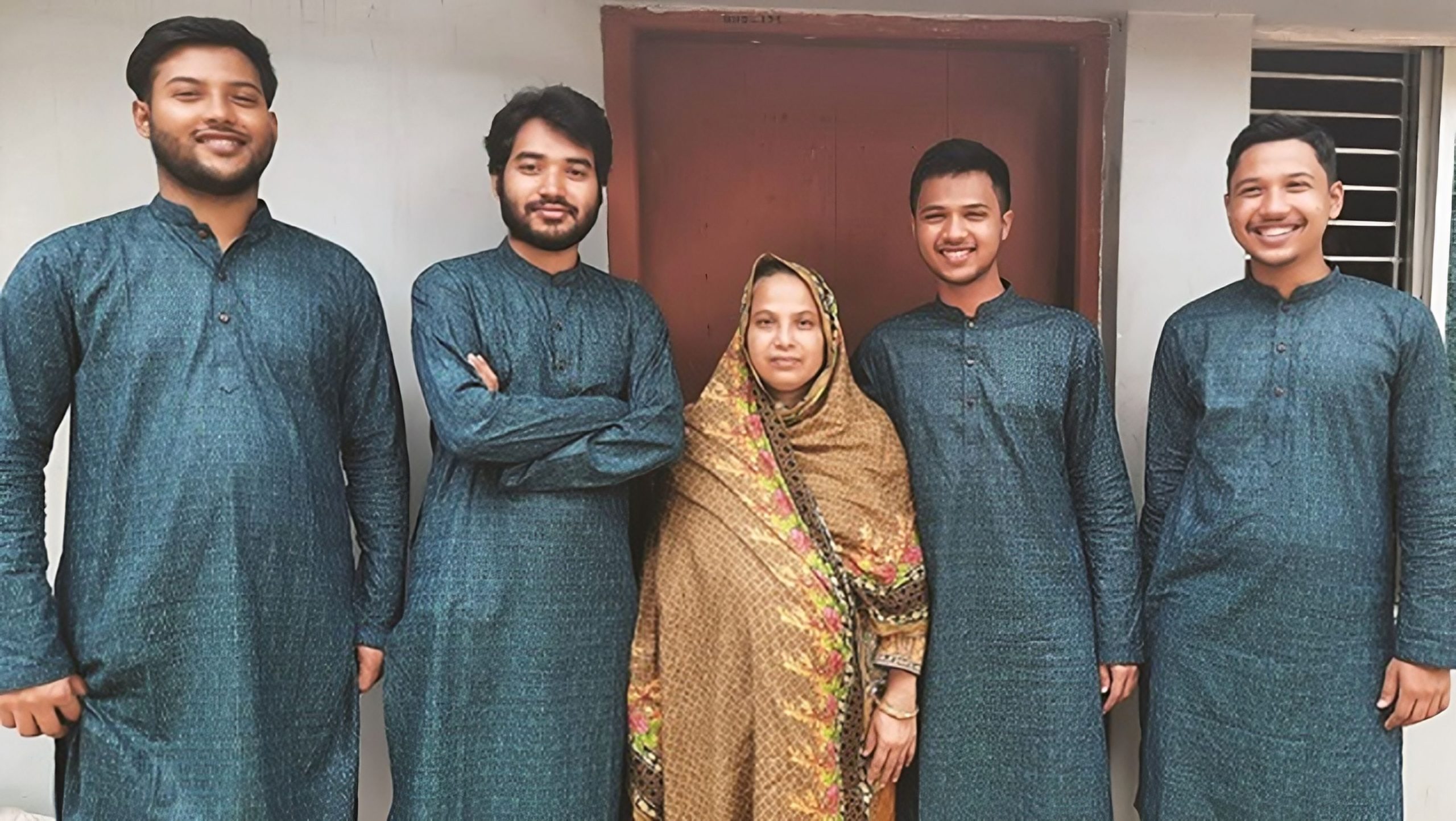 স্কুল শিক্ষকের ৪ সন্তানই বুয়েটের শিক্ষার্থী, মেয়ে চিকিৎসক