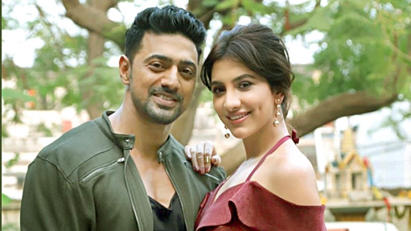 রুক্মিণীর বাবার সঙ্গে প্রথম দেখায় যা বলেছিলেন দেব