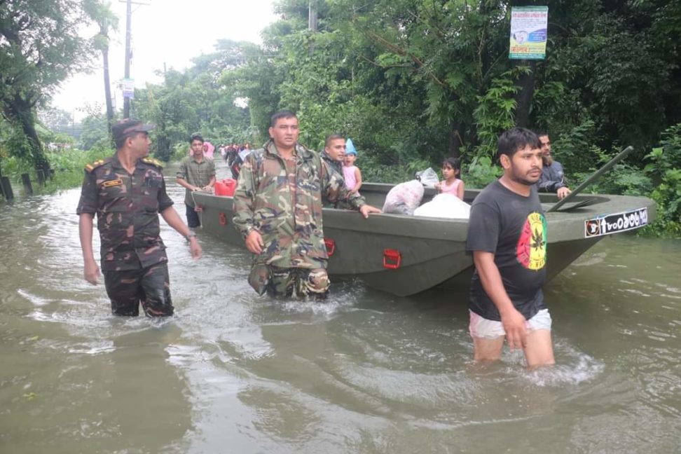 কুমিল্লাসহ পাঁচ জেলায় বন্যার্তদের উদ্ধারে সেনা মোতায়েন