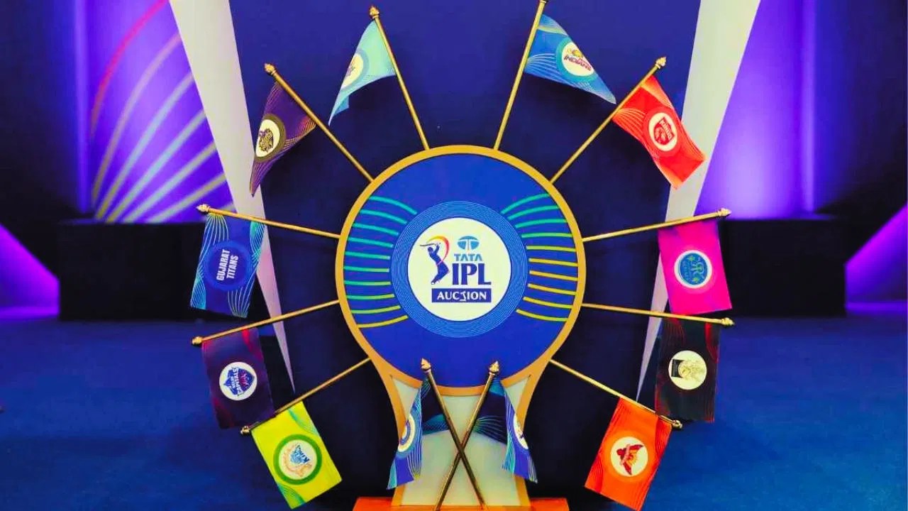 আইপিএল নিলামের পর সরে দাঁড়ালেই শাস্তি
