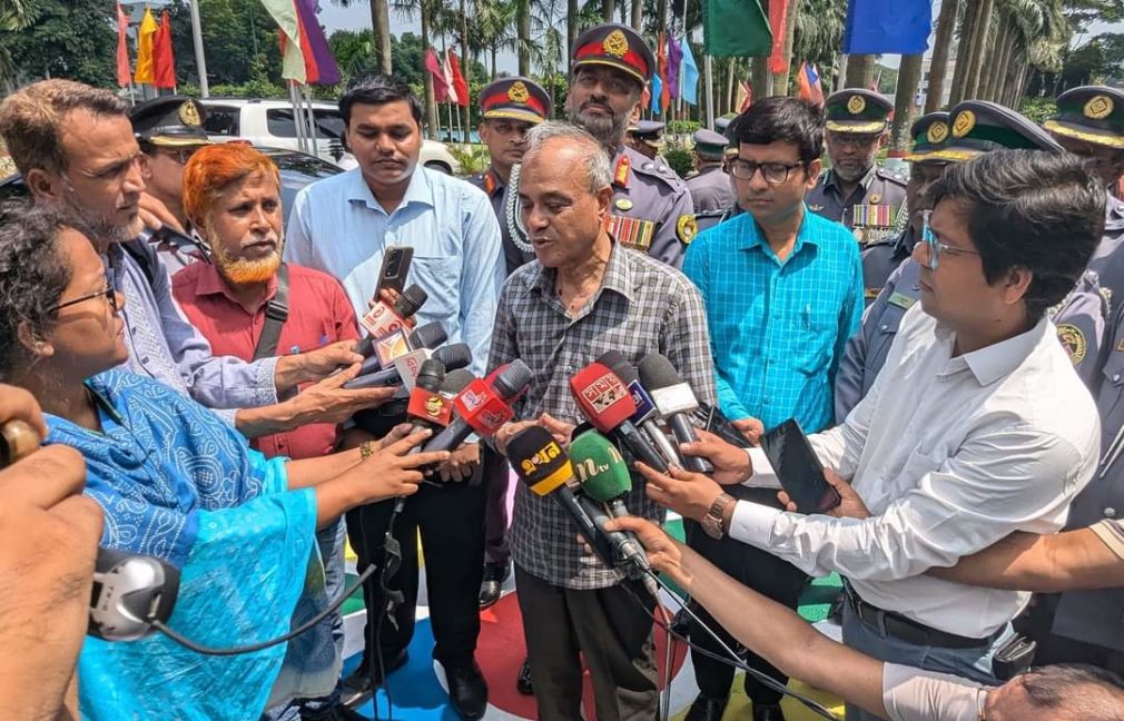 অনুপস্থিত পুলিশ সদস্যদের আর কর্মস্থলে যোগ দিতে দেওয়া হবে না