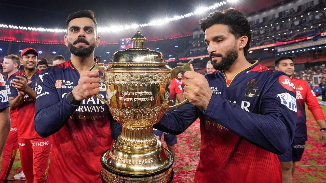 আইপিএলে চ্যাম্পিয়ন হয়েও যে কারণে আয় কমেছে বেঙ্গালুরুর
